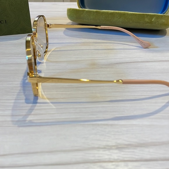 Authentic Gucci sunglasses - Picture 4 of 9